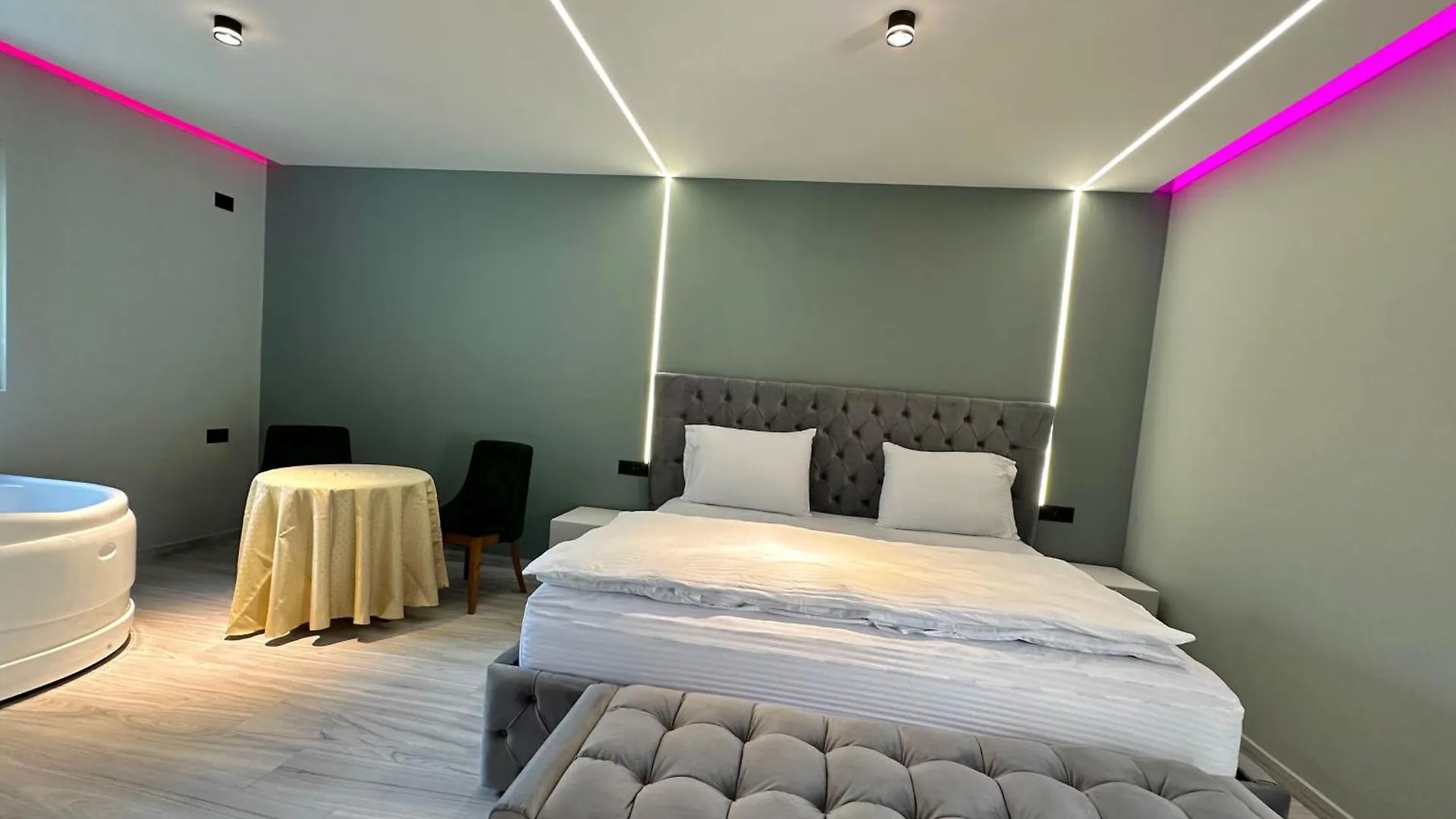 Breezy Hotel Valbone Albanien