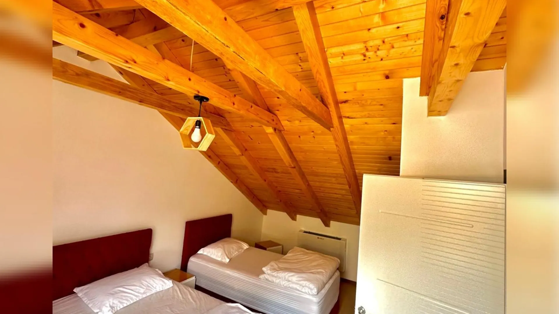 Breezy Hotel Valbone 0*,  Albanien