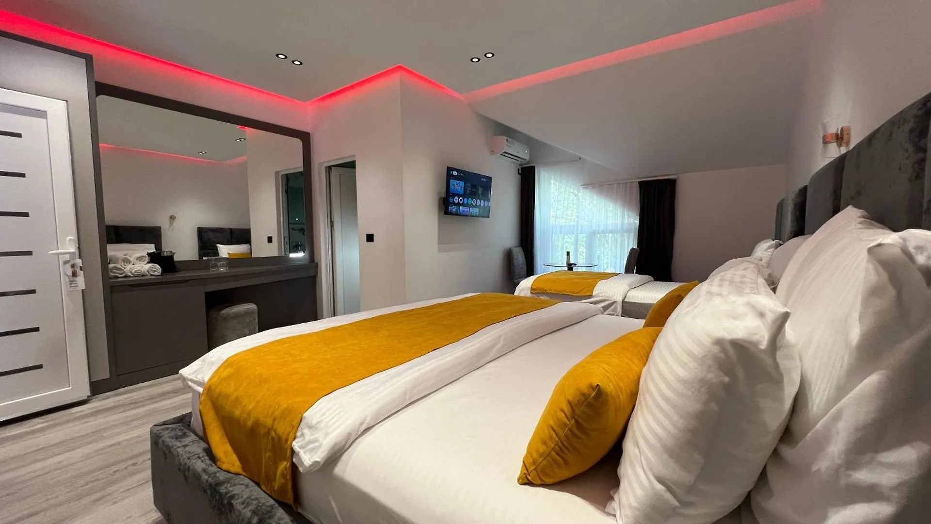 Breezy Hotel Valbone Albanien